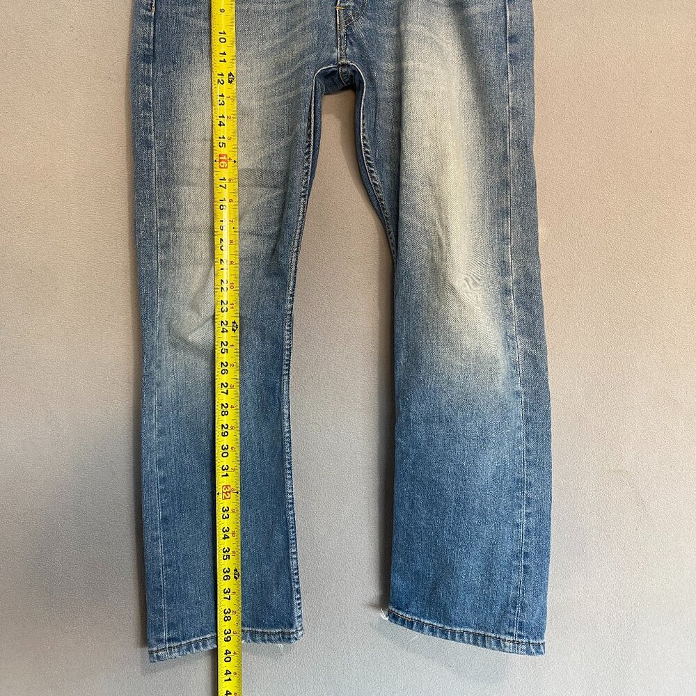 Levi’s 513 Slim Straight Jeans Mens 33x30 Medium Wash Distressed Faded Denim - Picture 2 of 7